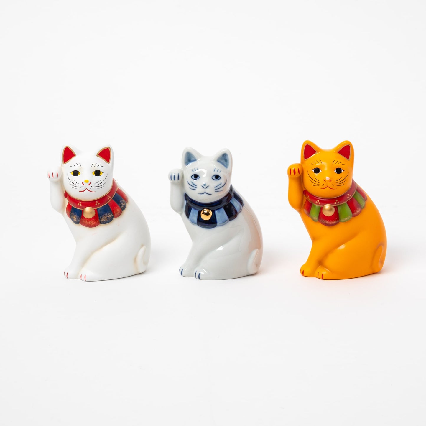 Seto Sometsuke Yokosuwari Maneki Neko