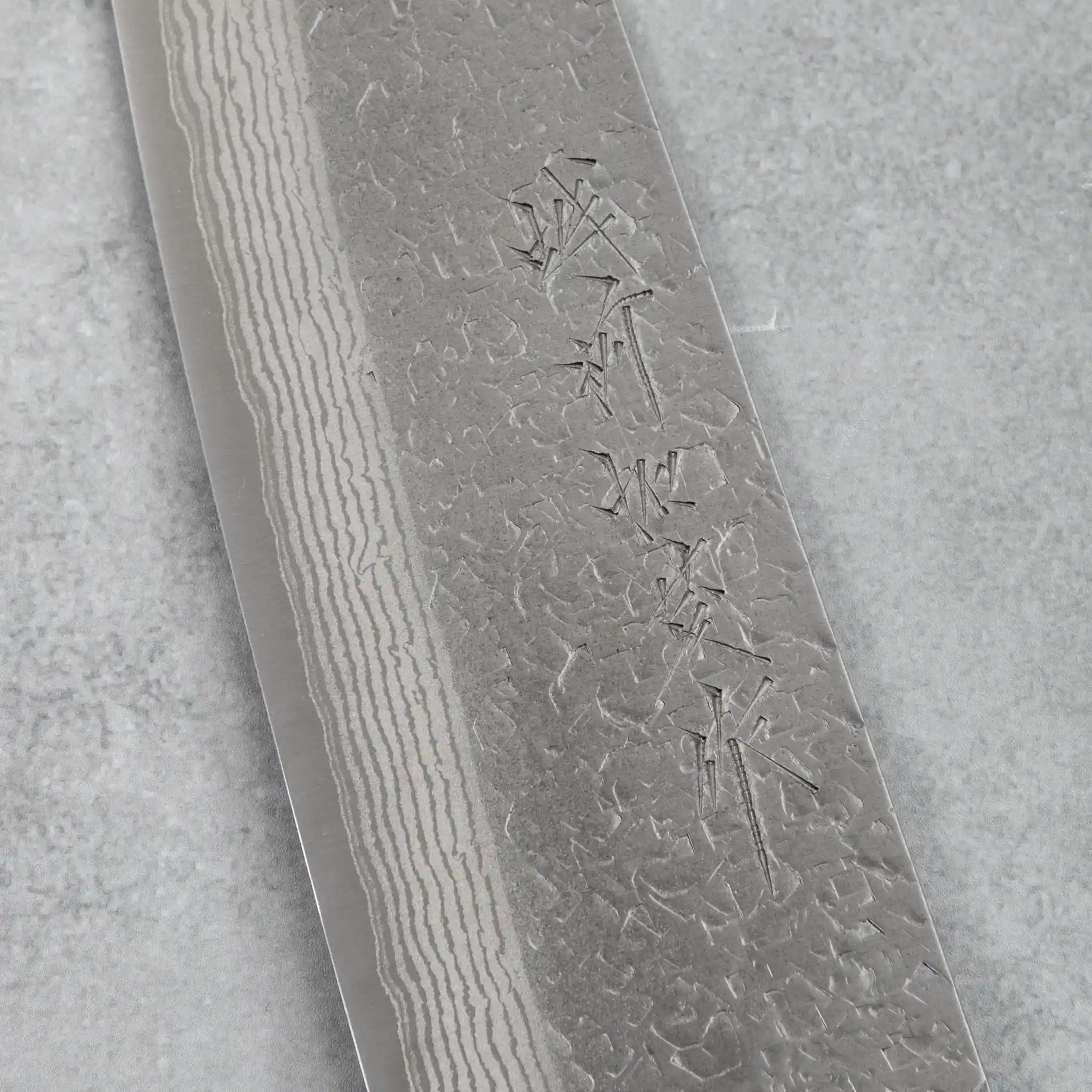 Kamo Hamono VG10 Tsuchime Damascus Juhyo Santoku Knife