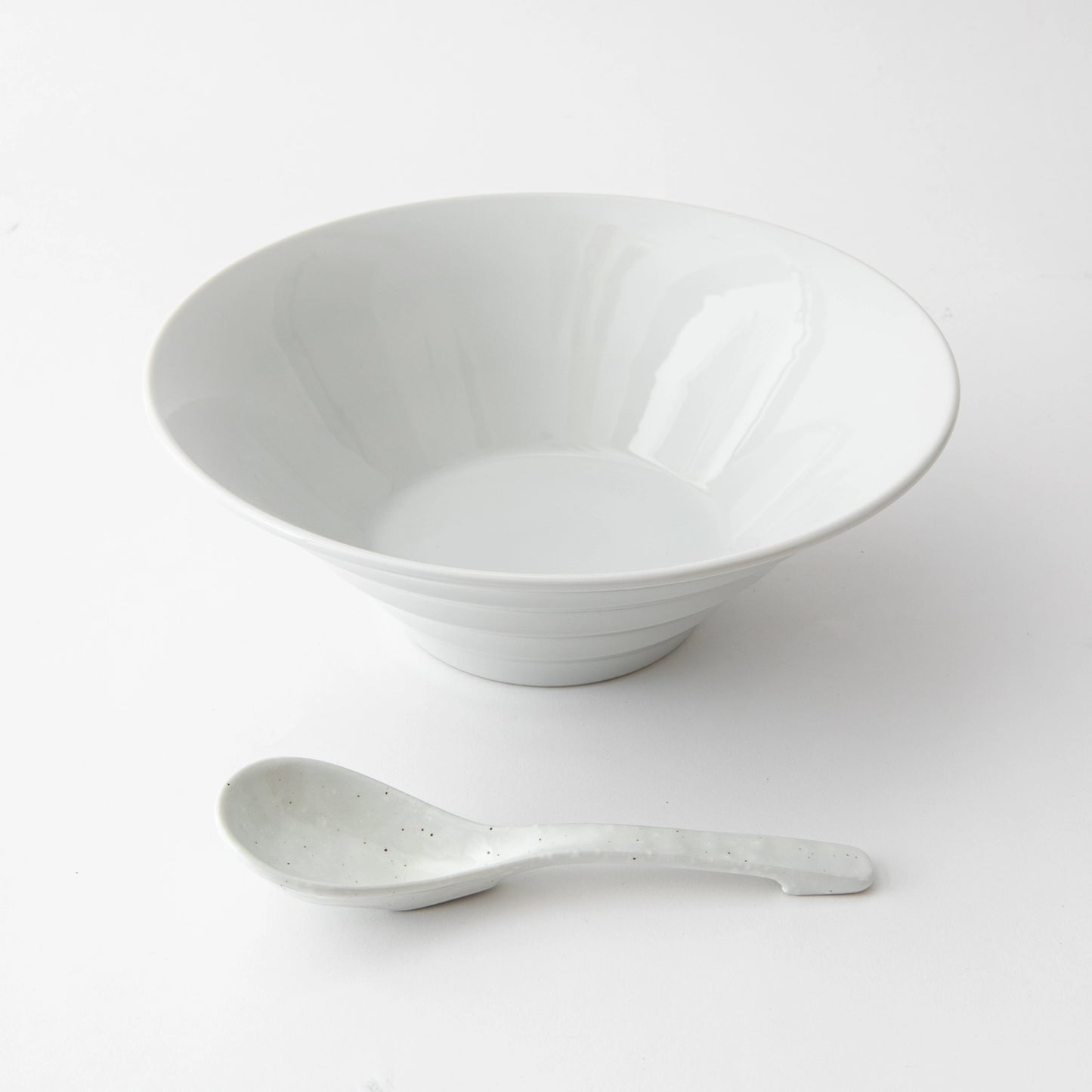 Mino Ware Linear White Noodle Bowl Set