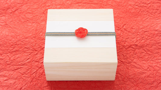 10 Best Traditional Japanese Wedding Gift Ideas for Couples