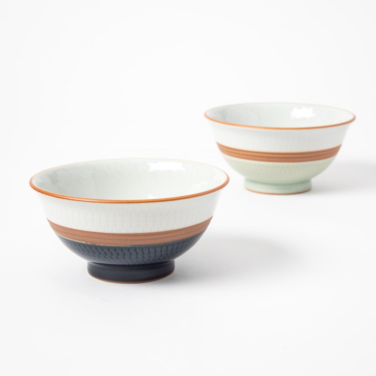 Kakewake Tobikanna Blue Glaze Porcelain Bowl