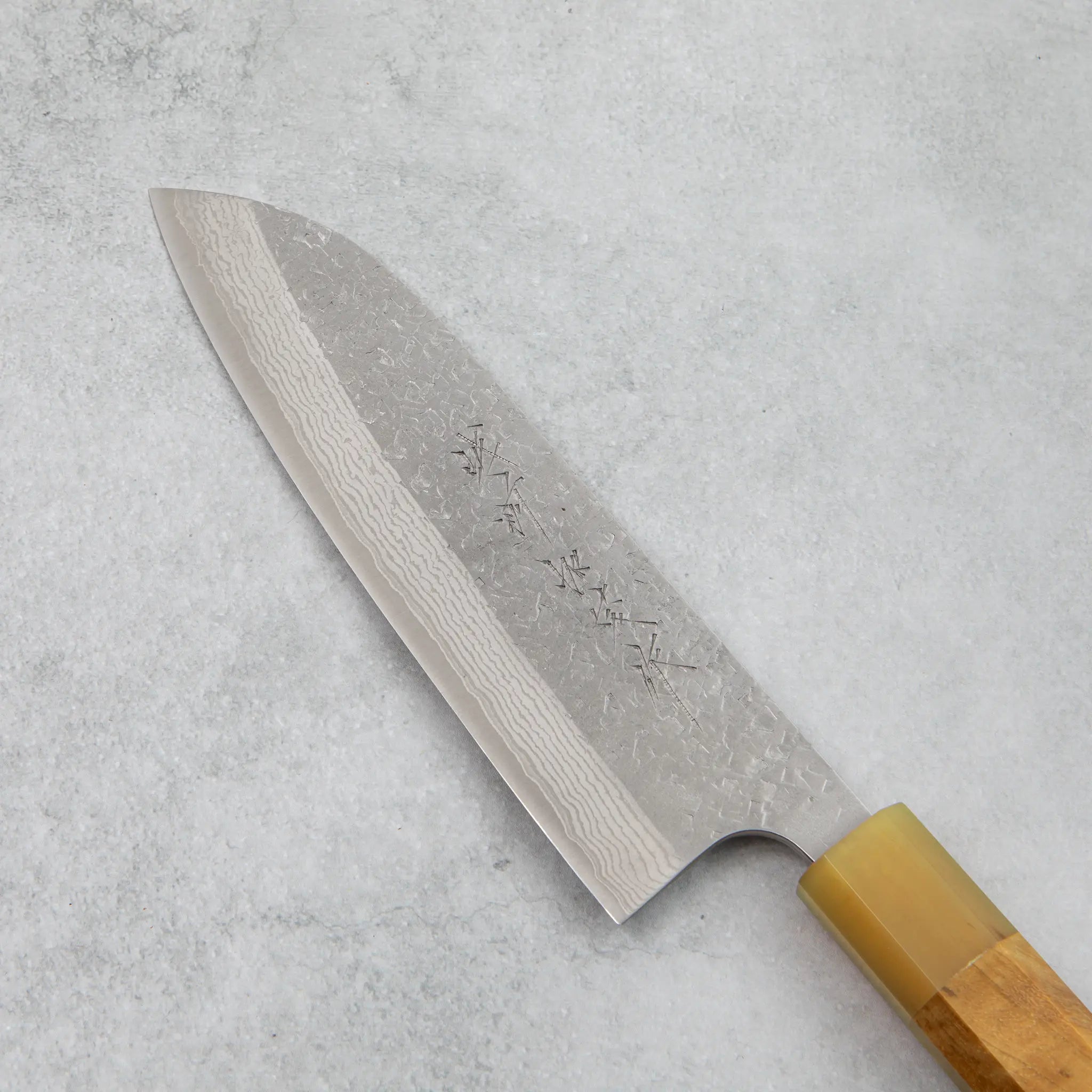 Kamo Hamono VG10 Tsuchime Damascus Juhyo Santoku Knife