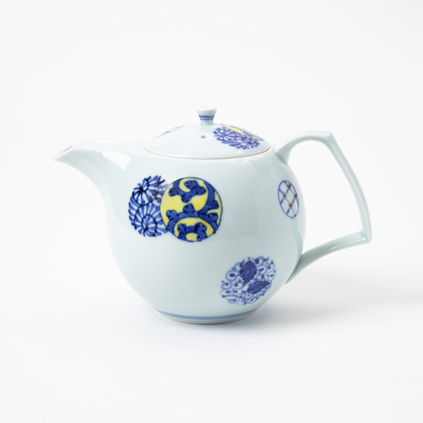 Keizan Kiln Arita Arabesque Teapot