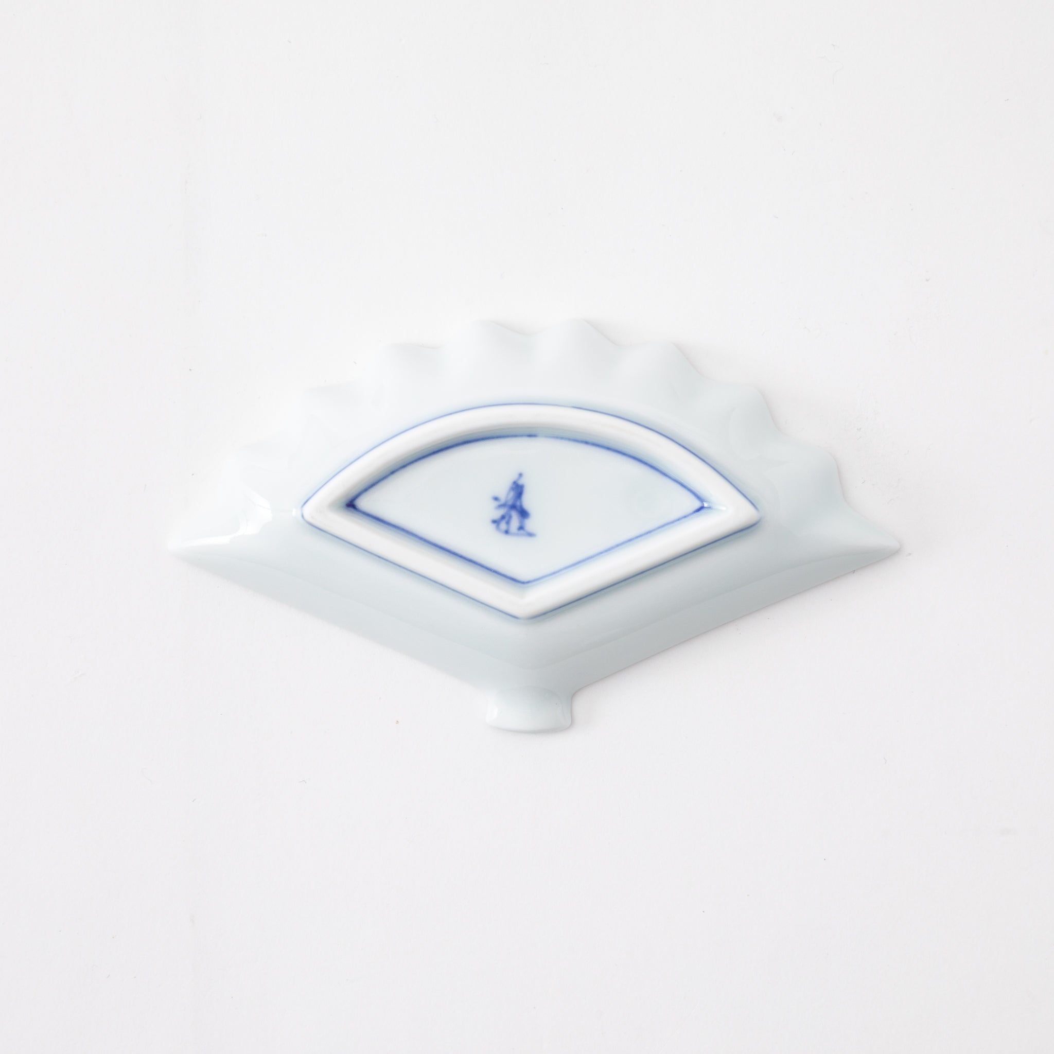 Keizan Kiln Arita Sansui Fan-Shaped Sauce Dish