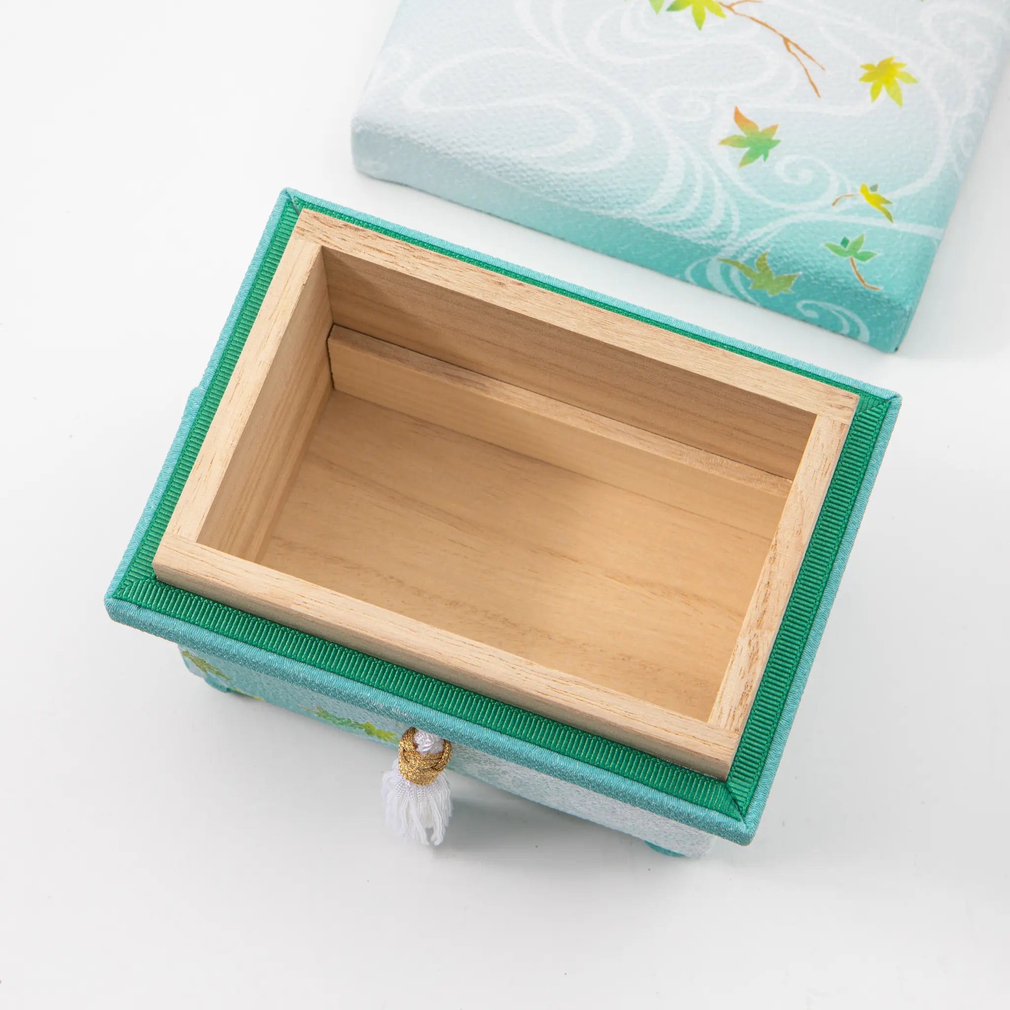 Kaga Yuzen Maple Leaf Accessory Box